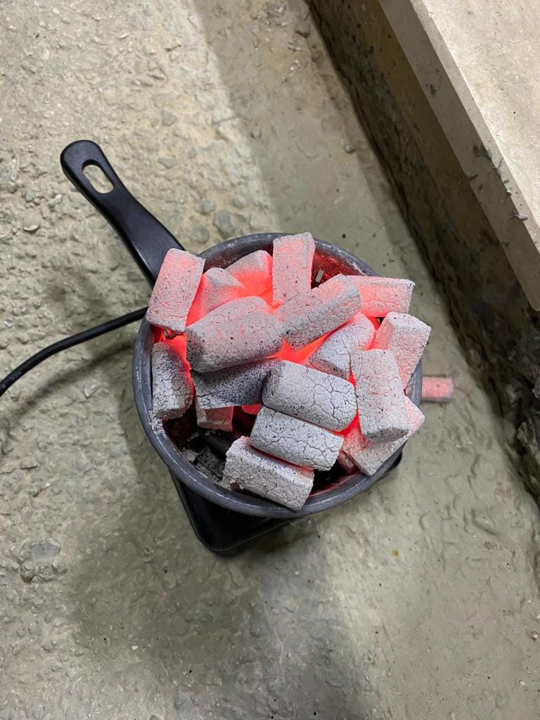 فحم اسطواني جوز هند