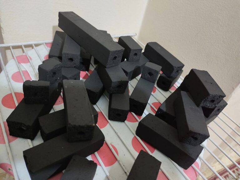 فحم مضغوط جوز الهند